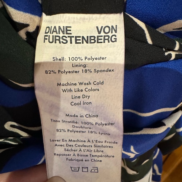 Iconic Style, Unworn Perfection: DVF Black jumpsuit sz 6US - Picture 6 of 9